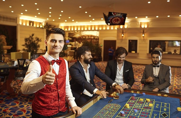 Ultimate Live Casino Guide: Expert Reviews & Tips for 2026 - live casino illustration