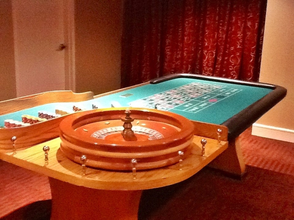 Live Casino in 2026: The Ultimate Guide to Live Dealer Games and Online Casino Live Experiences - live casino illustration