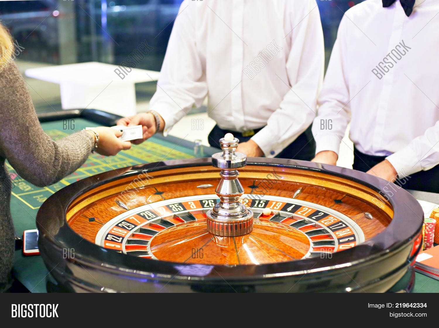 Live Casino: The Ultimate Guide to Live Dealer Games in 2026 - live casino illustration